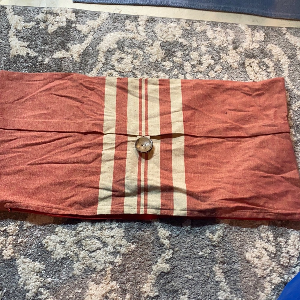 1 Newport pillow case